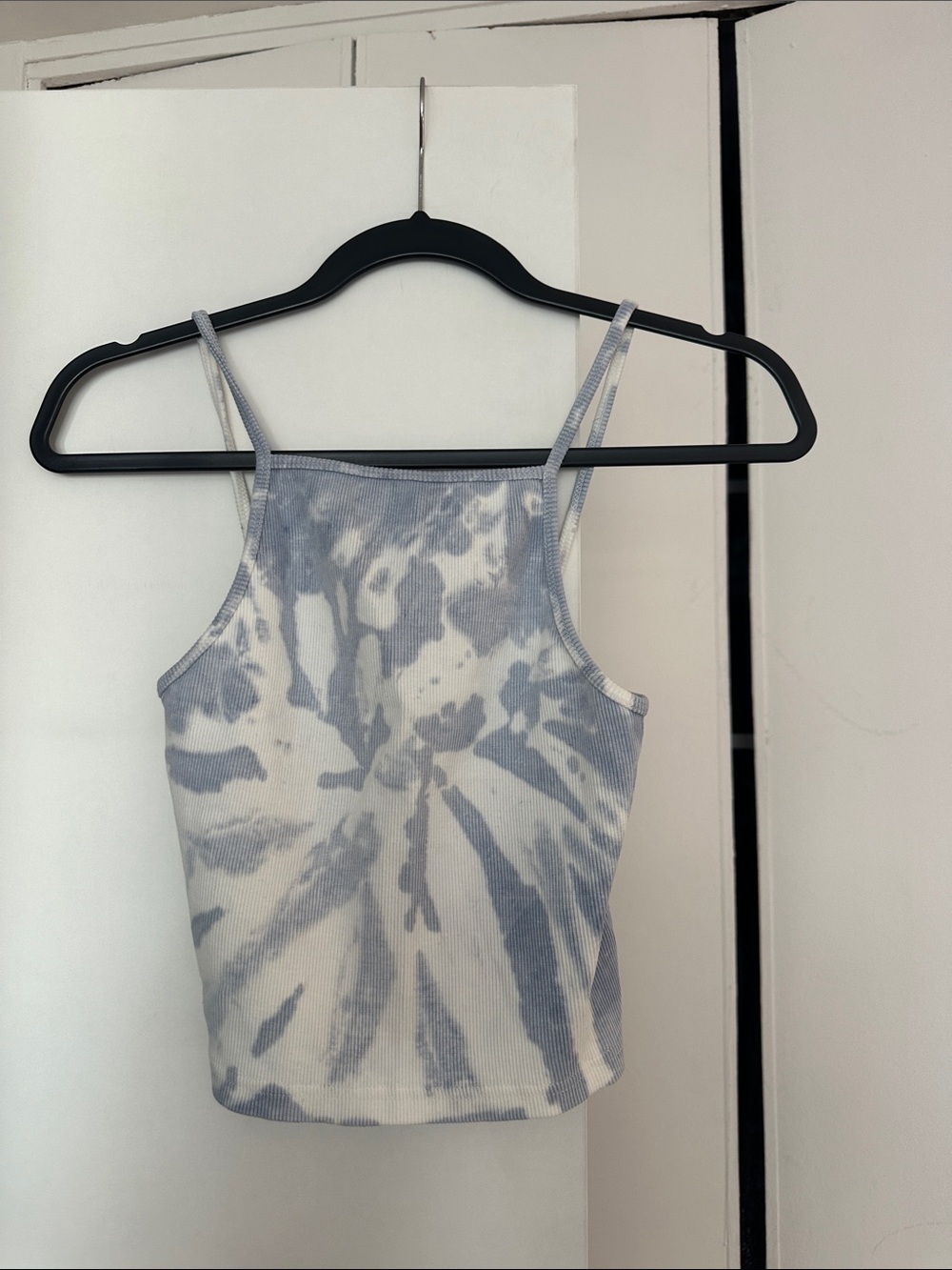 Zara Cropped Blue and White Tie-Dye Ribbed Camisole